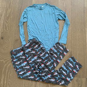 Kickee Pants Men's santa shark pajama set